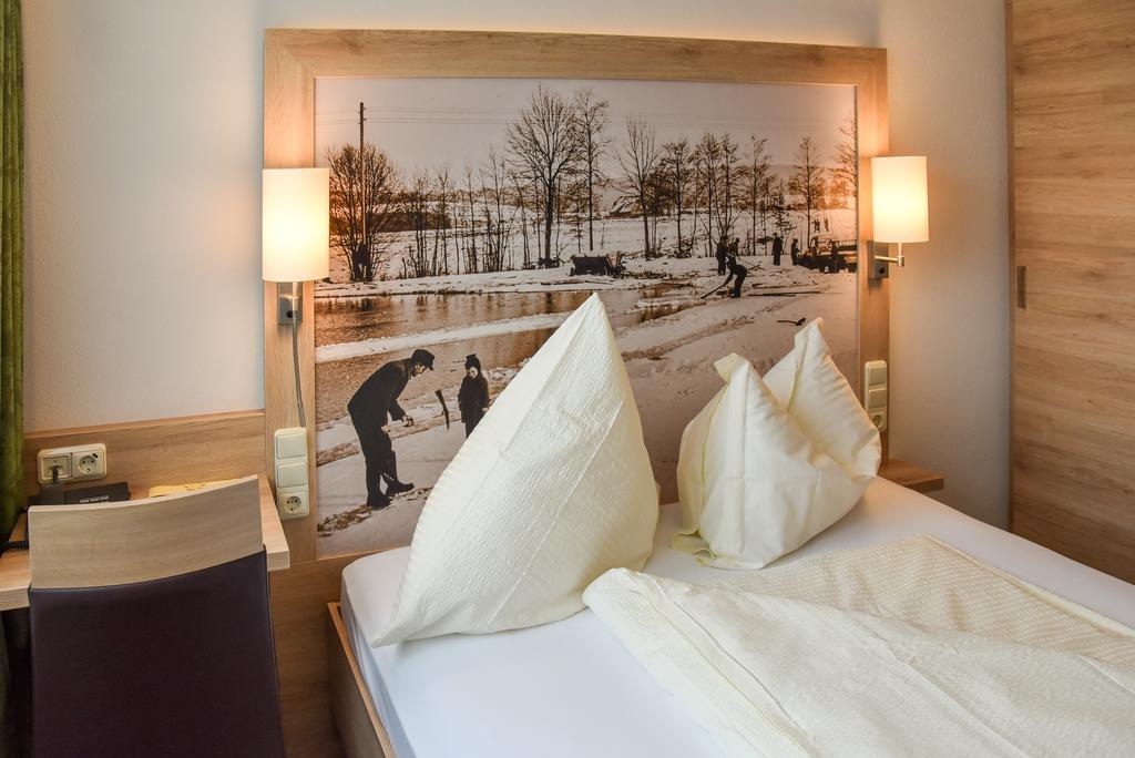 Landhotel Schnupp Neudrossenfeld ภายนอก รูปภาพ