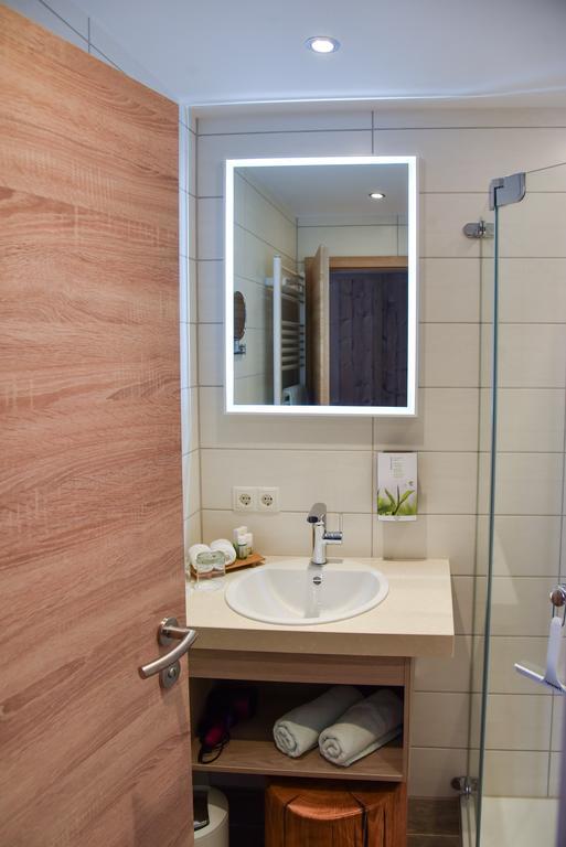 Landhotel Schnupp Neudrossenfeld ภายนอก รูปภาพ
