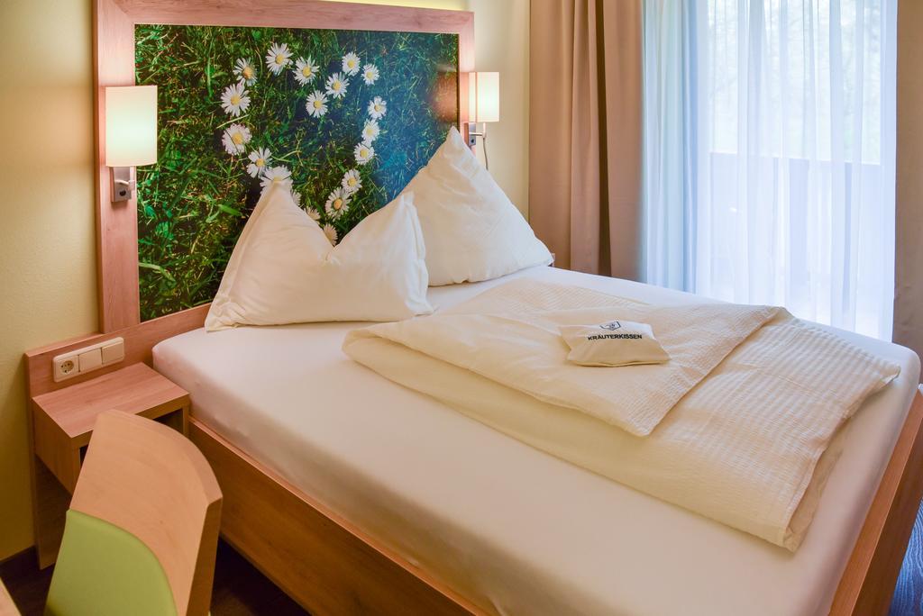 Landhotel Schnupp Neudrossenfeld ภายนอก รูปภาพ