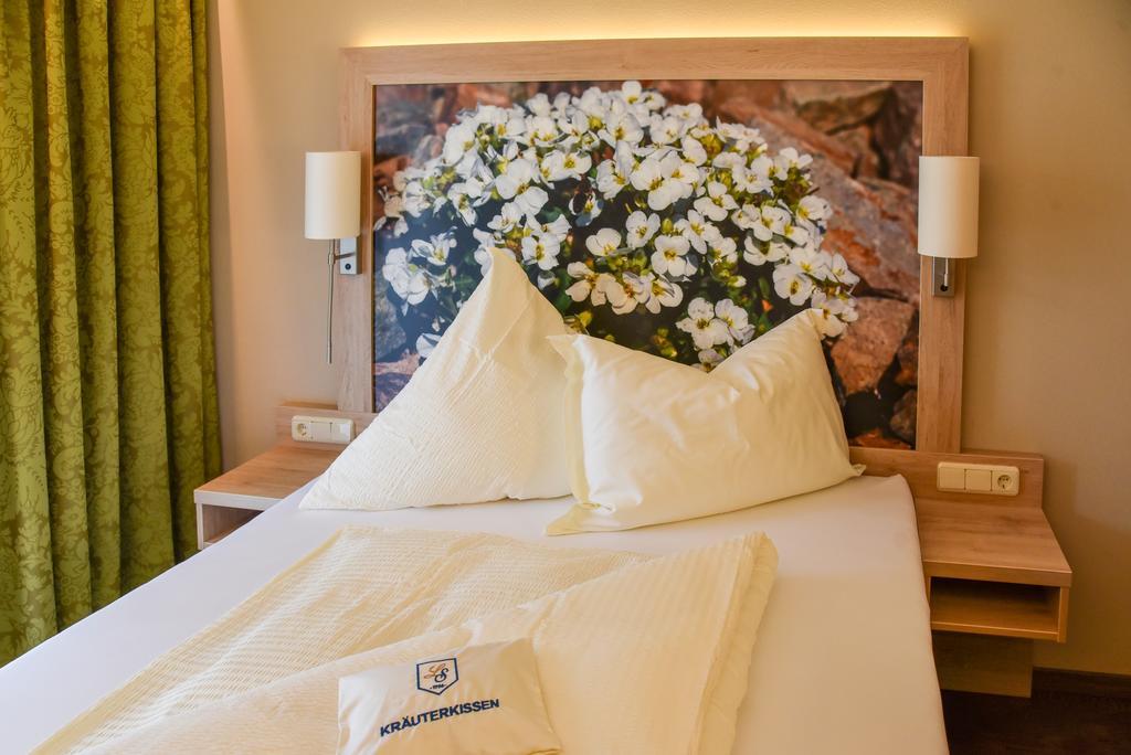 Landhotel Schnupp Neudrossenfeld ภายนอก รูปภาพ