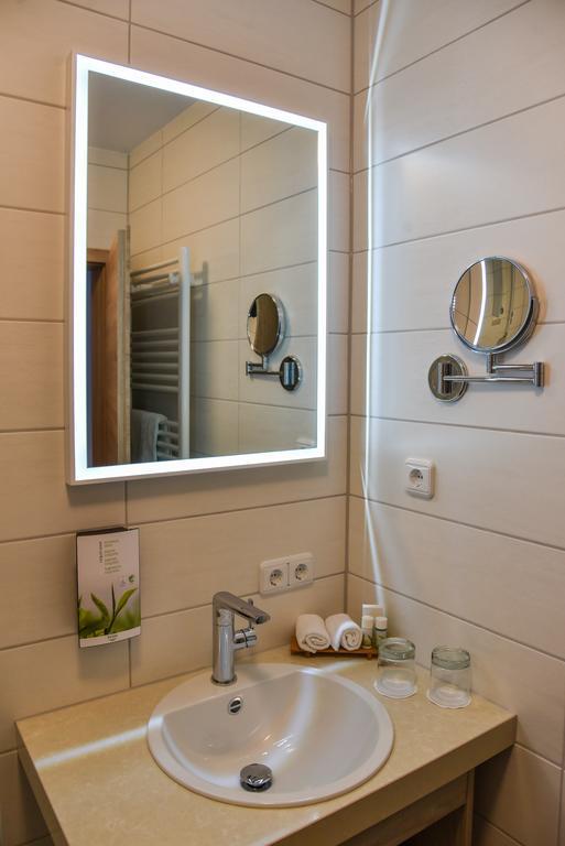 Landhotel Schnupp Neudrossenfeld ภายนอก รูปภาพ