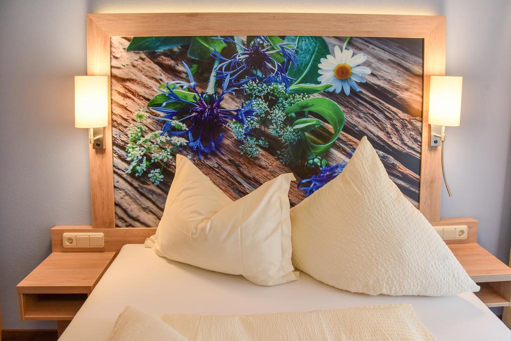 Landhotel Schnupp Neudrossenfeld ภายนอก รูปภาพ