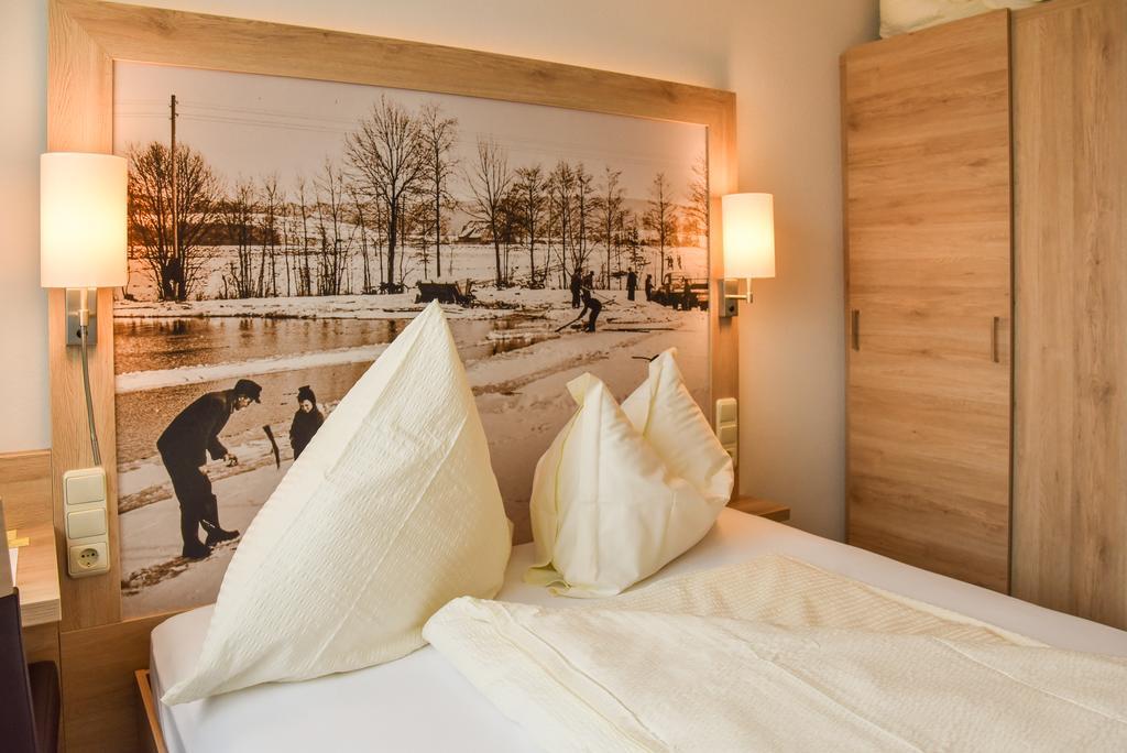 Landhotel Schnupp Neudrossenfeld ภายนอก รูปภาพ