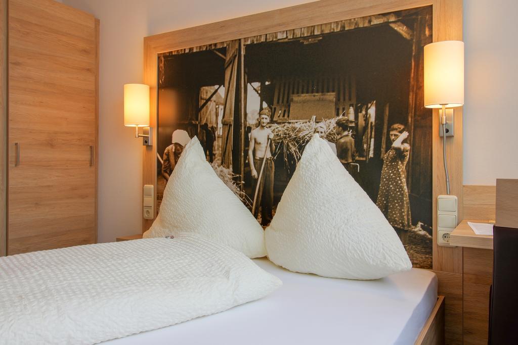 Landhotel Schnupp Neudrossenfeld ภายนอก รูปภาพ
